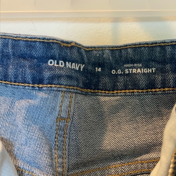 Old Navy high rise O.G. Straight size 14 jean shorts Great used - Picture 3 of 4